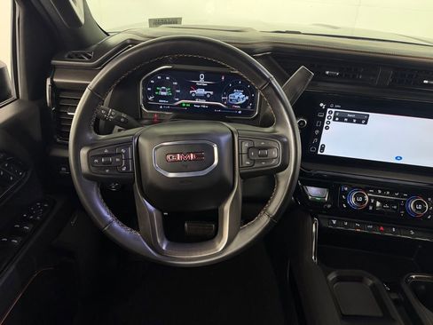 Used 2024 GMC Sierra 2500 AT4 w/ AT4 Premium Plus Package image 13
