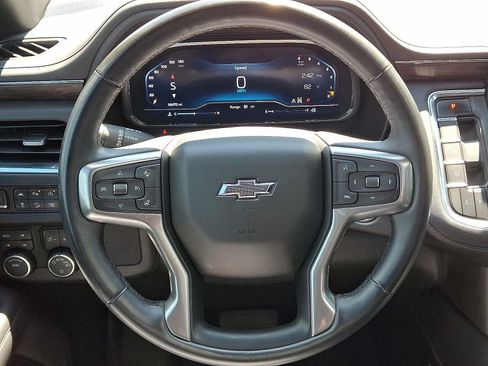 Used 2023 Chevrolet Tahoe Z71 w/ Luxury Package AWD/4WD image 20