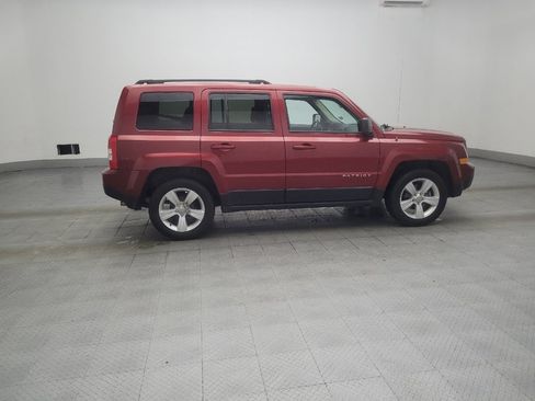 Used 2017 Jeep Patriot Latitude FWD image 10