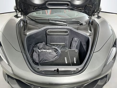 Used 2020 McLaren 720S Performance RWD image 28