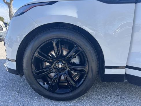 Used 2022 Land Rover Range Rover Velar R-Dynamic S image 33