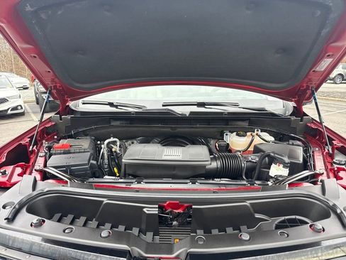 Certified 2024 Cadillac Escalade ESV Premium Luxury image 19