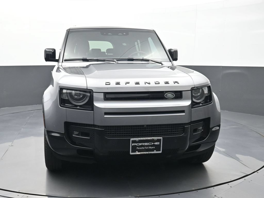 Used 2024 Land Rover Defender 130 X-Dynamic SE AWD/4WD image 22