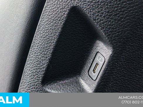 Used 2025 Kia Carnival FWD image 47