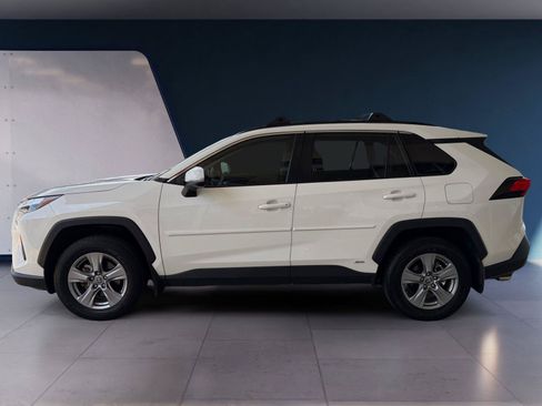 Used 2025 Toyota RAV4 XLE w/ Convenience Package AWD/4WD image 2