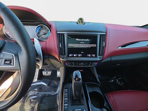 Used 2023 Maserati Levante Modena S AWD/4WD image 19
