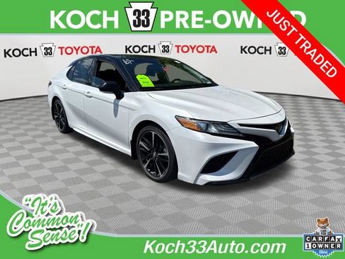 Used 2019 Toyota Camry XSE w/ Navigation Package FWD image 1