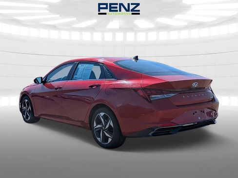 Used 2022 Hyundai Elantra Limited FWD image 5