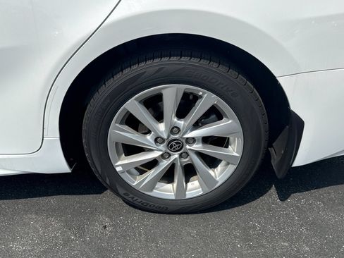 Used 2023 Toyota Camry SE FWD image 22