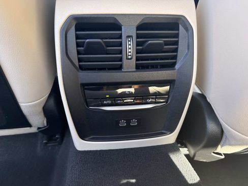 Certified 2025 BMW 330i Sedan w/ M Sport Package image 16