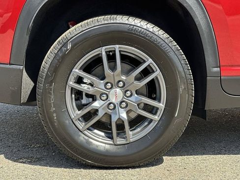 New 2025 GMC Acadia Elevation image 30