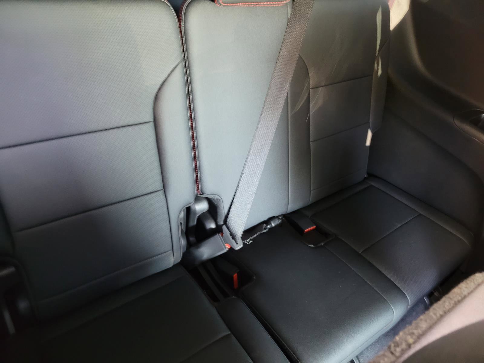 Used 2026 Chevrolet Traverse RS FWD image 14