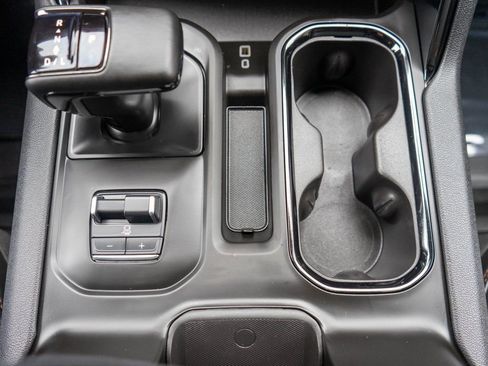 Used 2023 GMC Sierra 1500 AT4 w/ Technology Package image 29