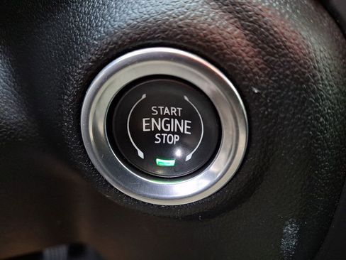 Used 2024 GMC Sierra 2500 Pro w/ Convenience Package image 25