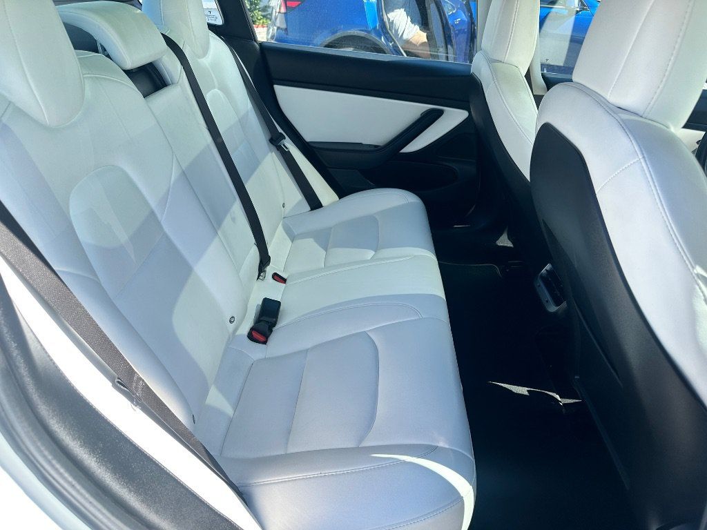 Used 2018 Tesla Model 3 Long Range AWD/4WD image 8