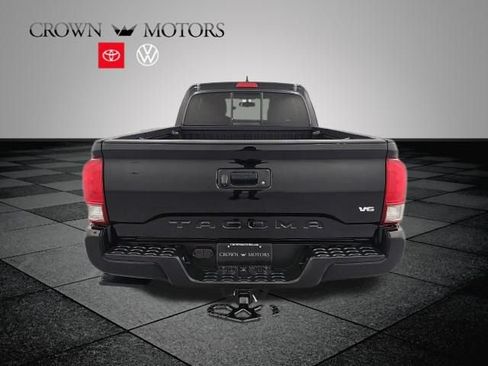 Used 2016 Toyota Tacoma TRD Sport w/ Towing Package AWD/4WD image 5