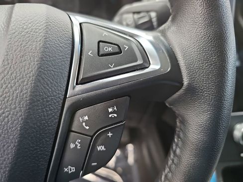 Used 2024 Ford Edge Titanium image 17