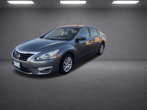 Used 2015 Nissan Altima 2.5 S w/ Power Driver Seat Package FWD image 10
