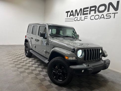 Used 2022 Jeep Wrangler Unlimited Sahara AWD/4WD image 1