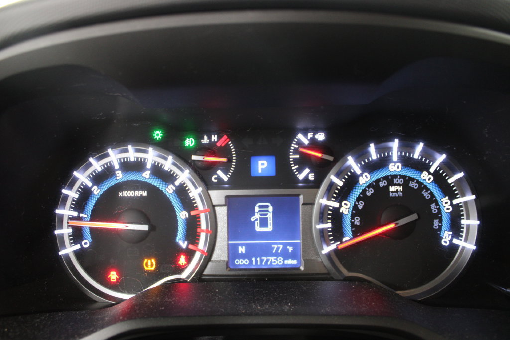 Used 2016 Toyota 4Runner Limited AWD/4WD image 30