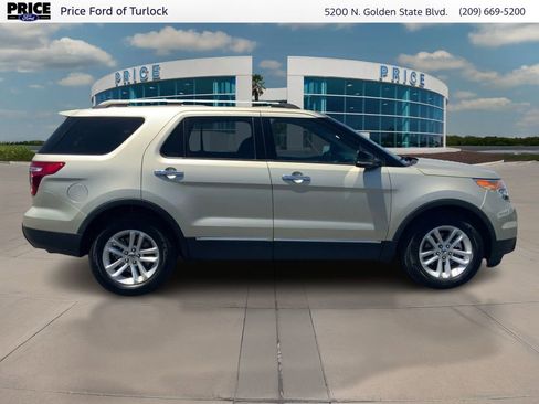 Used 2011 Ford Explorer XLT w/ 202A Rapid Spec Order Code FWD image 4