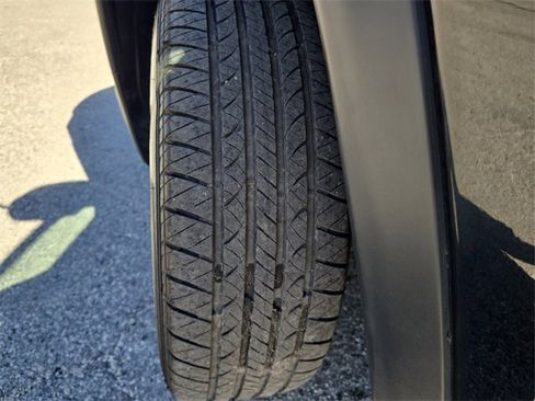 Used 2020 Jeep Compass Latitude image 28