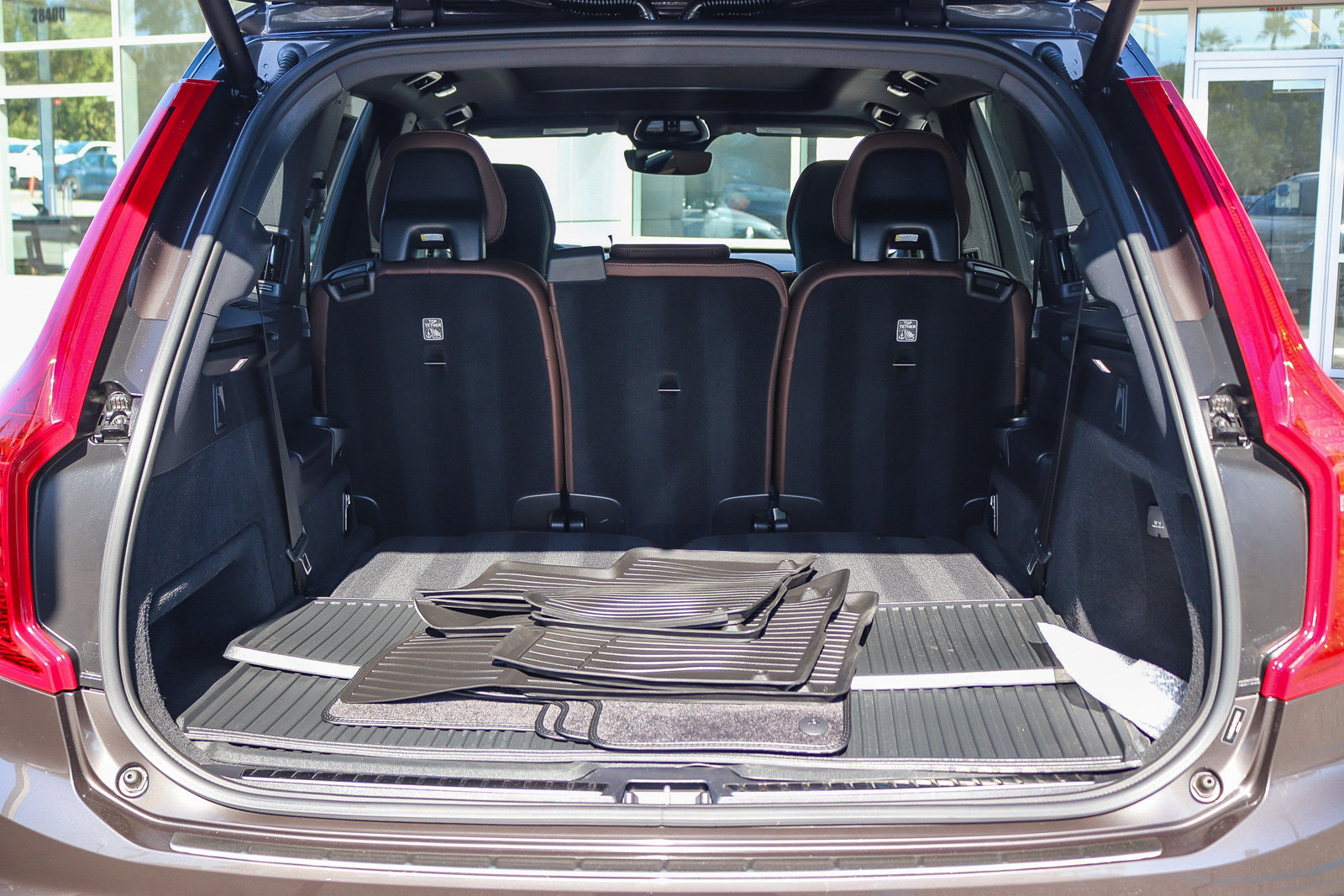 Used 2024 Volvo XC90 T8 Core w/ Protection Package Premier AWD/4WD image 30