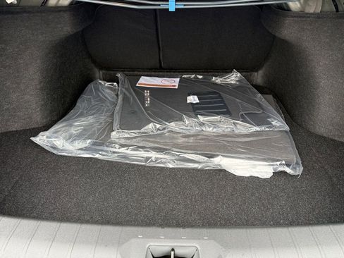 New 2026 Nissan Sentra SR w/ SR Premium Package FWD image 15