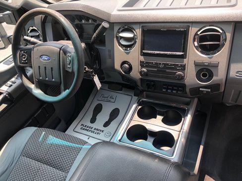 Used 2016 Ford F350 XLT w/ XLT Premium Package AWD/4WD image 33