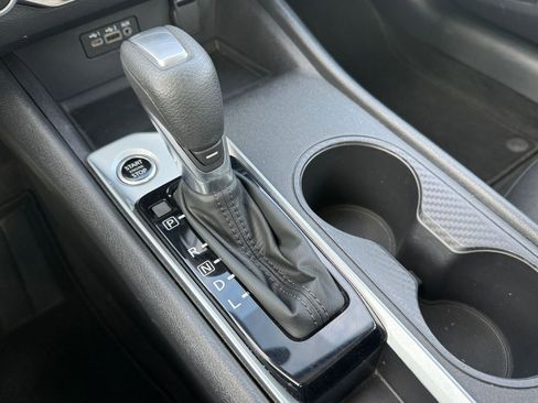 Used 2025 Nissan Altima 2.5 SV FWD image 42