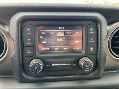 Used 2020 Jeep Gladiator Sport w/ Quick Order Package 24S image 13