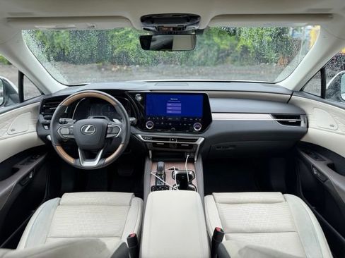 Certified 2024 Lexus RX 350 AWD w/ Convenience Package image 20