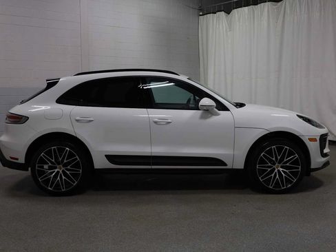Certified 2026 Porsche Macan AWD/4WD image 9