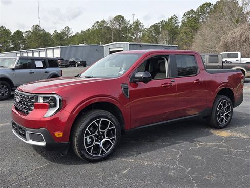 New 2026 Ford Maverick Lariat w/ 4K Tow Package image 3