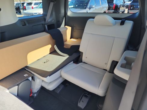 New 2026 Hyundai Santa Fe SE image 7