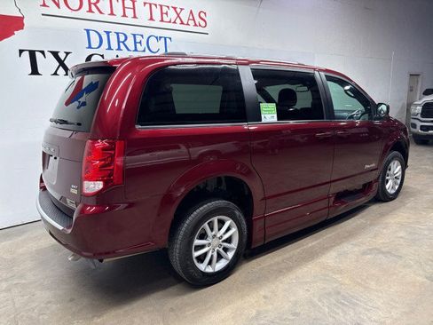 Used 2019 Dodge Grand Caravan SXT FWD image 7