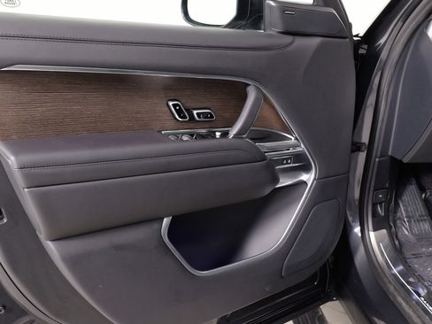 Used 2023 Land Rover Range Rover SE image 22