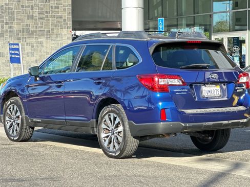 Used 2017 Subaru Outback 2.5i Limited image 6