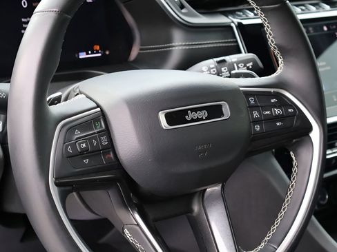 Used 2021 Jeep Grand Cherokee L Laredo AWD/4WD image 21