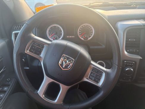 Used 2022 RAM 1500 Classic SLT AWD/4WD image 14