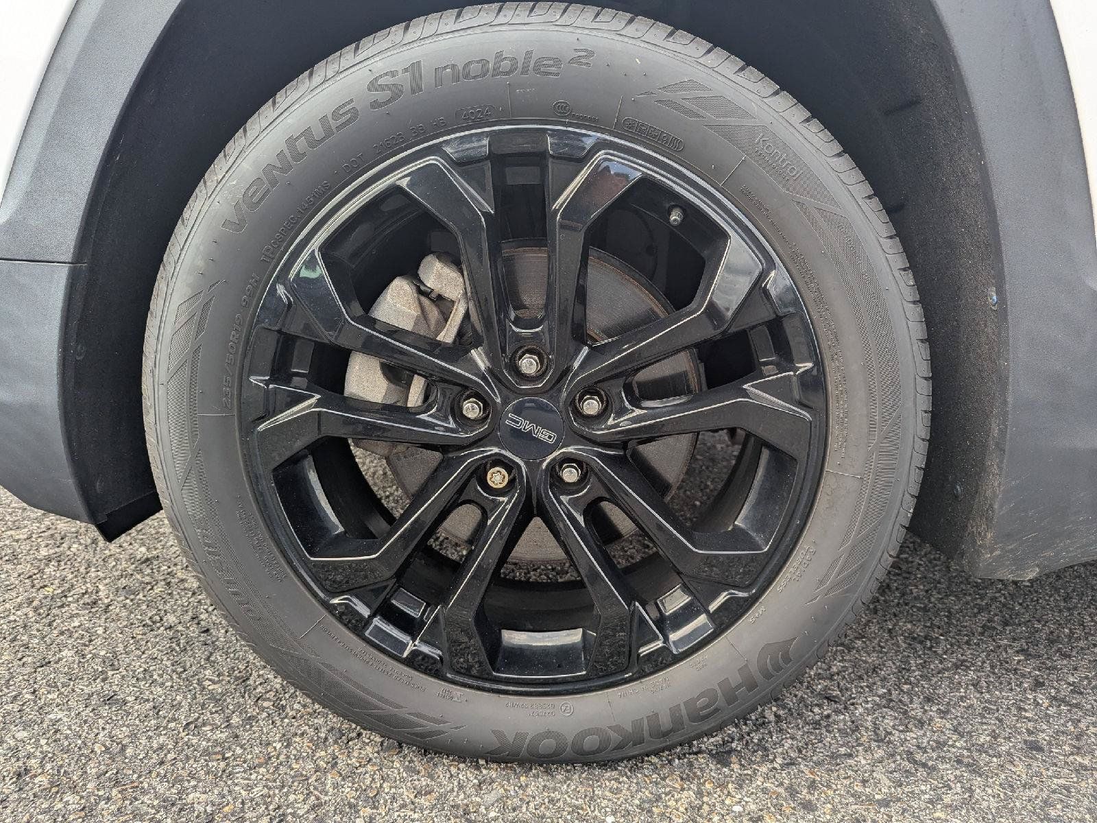 Used 2020 GMC Terrain SLT w/ Preferred Package AWD/4WD image 10