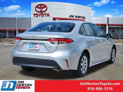 Used 2026 Toyota Corolla LE FWD image 5