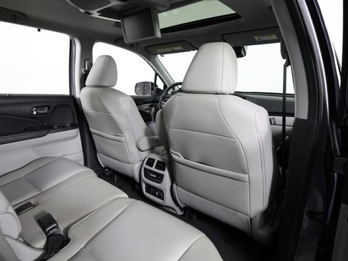 Used 2021 Honda Pilot Touring image 21