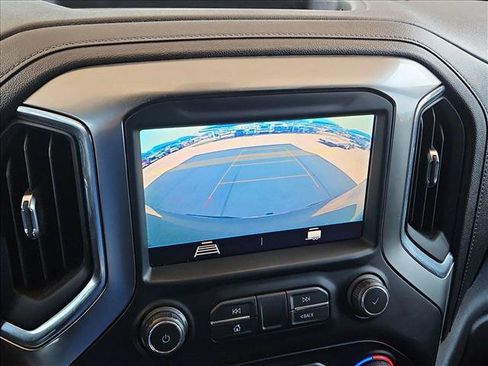 Used 2021 Chevrolet Silverado 1500 LT RWD image 13
