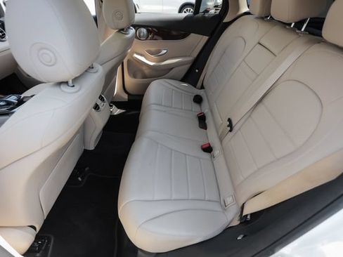 Used 2016 Mercedes-Benz GLC 300 4MATIC image 45