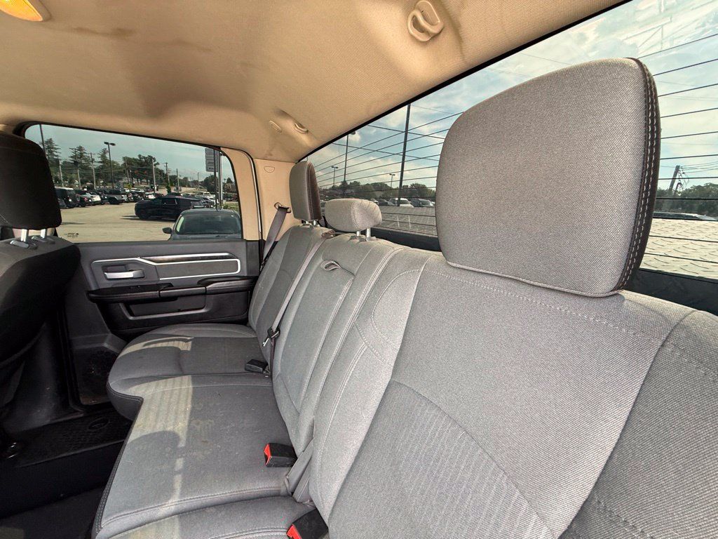 Used 2020 RAM 2500 Big Horn w/ Level 1 Equipment Group AWD/4WD image 28