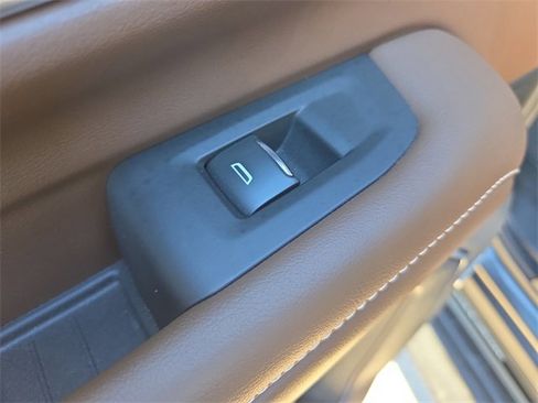 Certified 2021 Chevrolet Tahoe High Country w/ Premium Package image 12