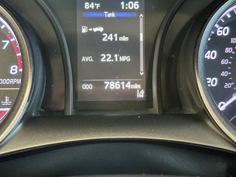 Certified 2022 Toyota Camry SE FWD image 22