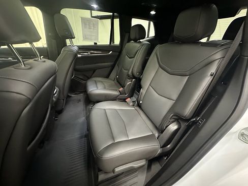 Used 2024 Cadillac XT6 Sport w/ Technology Package image 26