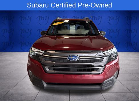 Certified 2025 Subaru Forester Premium AWD/4WD image 3